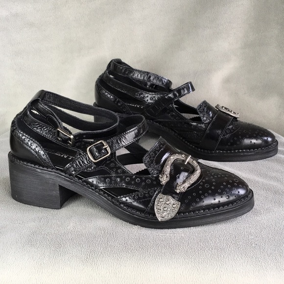thunderbird oxford shoes